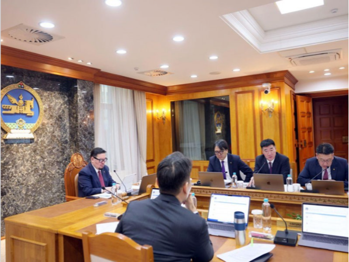 Гашуунсухайт боомт, улсын хилийн зурваст хууль зөрчиж олгосон 66 га газрыг төрийн мэдэлд буцаан авлаа